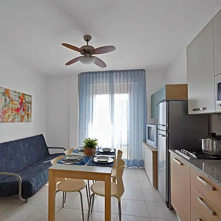 Lovely Flat With Balcony In A In Apartment *